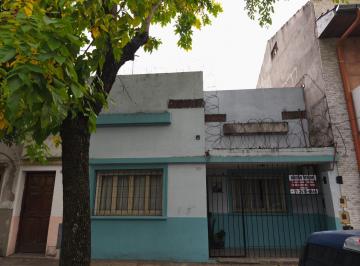 Casa de 3 ambientes, Parque Chacabuco · Propiedad en Parque Chacabuco