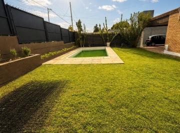 Casa · 120m² · 5 Ambientes · Venta Casa Housing 3 Dorm. Villa Rivera Indarte Apto Credito Zona Norte