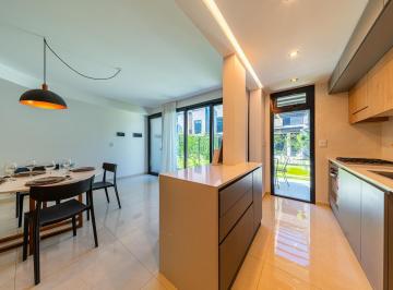 Casa · 131m² · 5 Ambientes · 1 Cochera · Venta Casa en Condominio 4 Dorm. - Fisherton Rosario