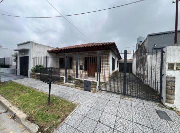 Casa · 143m² · 3 Ambientes · 2 Cocheras · Venta Casa 3 Amb Doble Cochera Patio