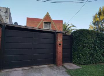 Casa de 4 ambientes, Ezeiza · Casa 4 Ambientes con Pileta en Venta - Canning