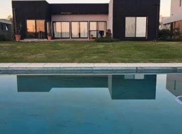 Casa · 140m² · 5 Ambientes · 2 Cocheras · Casa en Venta en El Naudir, Escobar, G. B. a. Zona Norte