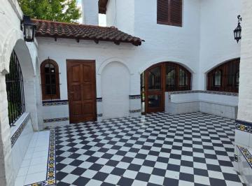 Casa · 181m² · 5 Ambientes · 1 Cochera · Casa en Aranjuez