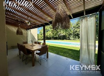 Casa · 155m² · 5 Ambientes · 2 Cocheras · Venta Casa en Barrio San Matias Escobar
