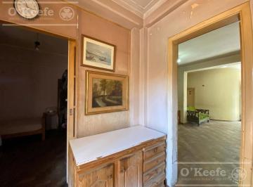 Casa · 131m² · 5 Ambientes · Casa en Venta 4 Ambientes con Parque y Cochera - Apto Credito