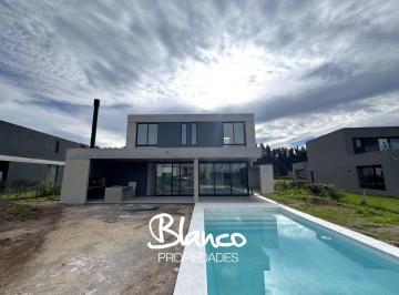 Casa · 277m² · 6 Ambientes · 1 Cochera · Casa en Venta en Pilara, Pilar, G. B. a. Zona Norte