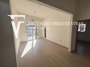 PH · 65m² · 3 Ambientes · Venta - Ph - Tres Ambientes - Frente - Sin Expensas - Liniers