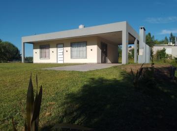 Casa de 3 ambientes, Pehuen-có · Oportunidad Casa Amueblada