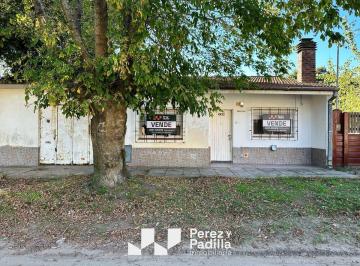Casa de 3 ambientes, Mar de Ajó · Oportunidad en Venta - Casa 3 Ambientes de 105 m² a Reciclar Sobre Lote Propio