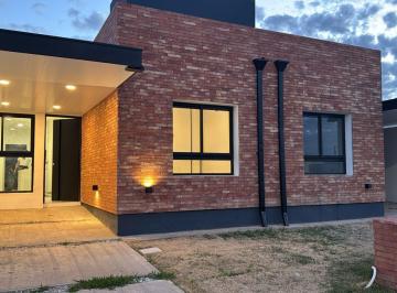 Casa · 75m² · 3 Ambientes · 1 Cochera · Venta Dúplex 2 Dorm. | Quebradas de Manantiales | Posesión Julio '26