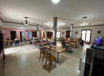 Bóveda, nicho o parcela · Hogar de Ancianos en Villa Primera