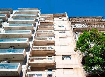 Departamento de 1 ambiente, Rosario · Departamento en Primer Piso con Doble Balcón