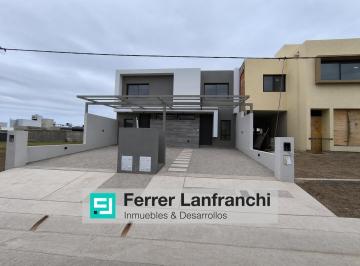 Departamento · 130m² · 5 Ambientes · 2 Cocheras · Departamento en Docta