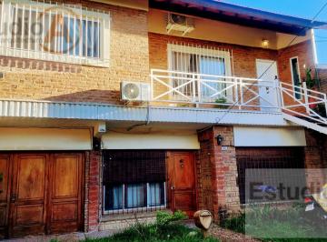 Casa · 97m² · 3 Ambientes · 2 Cocheras · Martinez PH 3 Ambientes, al Frente, con Lote de 340 M!