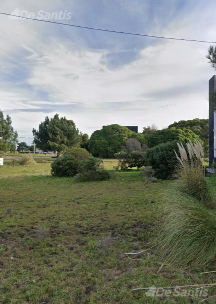Terreno ubicado en el barrio El Marquesado, en zona R7, con una superficie de 538 m².