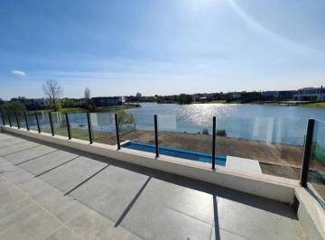 Casa · 250m² · 5 Ambientes · 2 Cocheras · Casa en El Canton - Golf