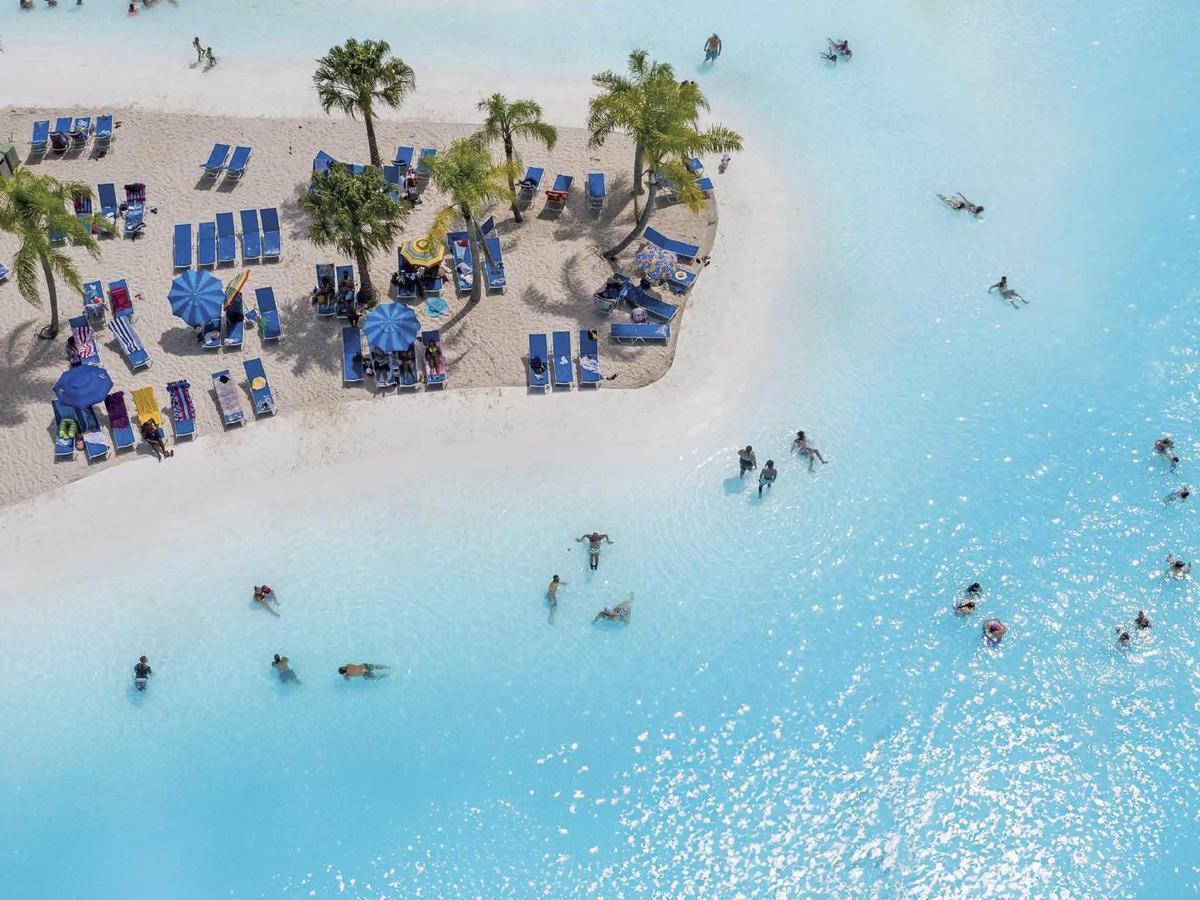 Lote 713m² en Developer Aqua, barrio cerrado a una cuadra de la playa