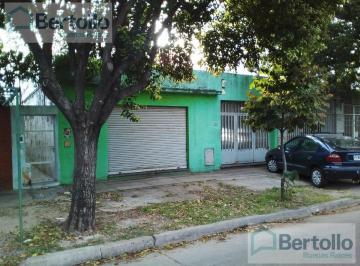 Casa · 200m² · 3 Ambientes · 2 Cocheras · Venta - Guatemala 758 - Casa 2 Dorm. - Belgrano - Rosario
