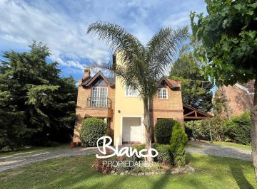 Casa · 170m² · 4 Ambientes · 2 Cocheras · Casa en Venta en La Delfina, Pilar, G. B. a. Zona Norte