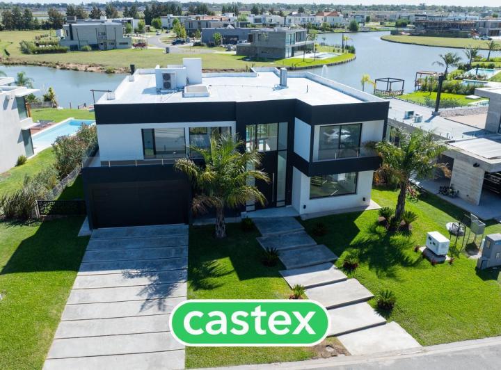 Casa · 986m² · 8 Ambientes · 4 Cocheras