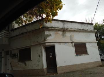 Casa de 5 ambientes, Rosario · Casa Esquina