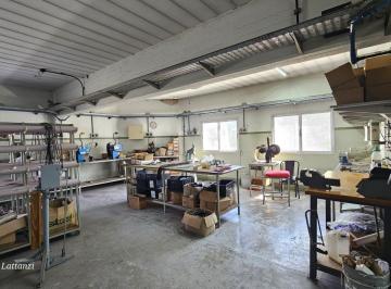 Bodega-Galpón · 530m² · Venta Galpón 530 m² en Caseros, 2 Plantas