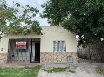 Casa de 3 ambientes, San Vicente · Casa + Monoambiente Cercano a Estacion de Tren!