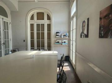 Oficina comercial de 8 ambientes, Lanús · Inmueble Comercial Ubicado en Una Esquina Estratégica de Lanús
