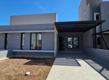 Casa · 108m² · 2 Ambientes · 1 Cochera · Dúplex en Venta 2 Dorm en San Ignacio Village