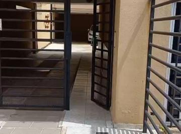 Garage , Tres de Febrero · Cochera Cubierta de 14 m² en Venta en Caseros