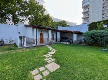 Casa · 93m² · 1 Cochera · Venta/ Permuta - Quincho con Cochera Sobre Lote de 330 m² - Cañada de Gómez, Santa Fe