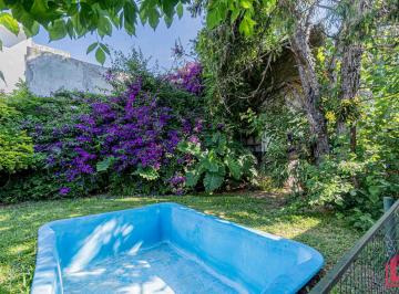 Casa · 224m² · 5 Ambientes · 1 Cochera · Casa en Lote Propio de 370 m² - Gran Jardín con Parrilla - Toda en Planta Baja - Villa Santa Rita