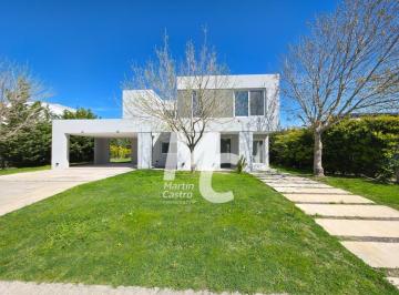 Casa · 174m² · 5 Ambientes · 2 Cocheras · Casa en La Reserva Cardales