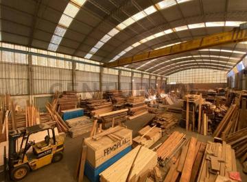 Bodega-Galpón · 1064m² · 2 Dormitorios · 10 Cocheras · Venta de Galpon Deposito en Lomas de Zamora
