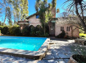 Casa de 4 ambientes, Ituzaingó · Venta de Casaquinta Sobre Lote de 1696 m.