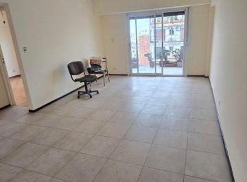 Departamento de 3 ambientes, San Cristobal · Excelente Dpto 3 Amb con Balcón Aterrazado