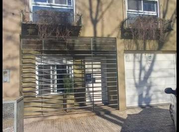 Casa de 4 ambientes, Esteban Echeverría · Casa de 4 Ambientes en Venta a 200 m de La Estación de Monte Grande