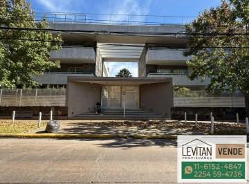 Departamento · 83m² · 4 Ambientes · 2 Cocheras · Departamento en Banfield Este