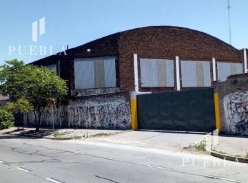 Bodega-Galpón · 2330m² · Galpón en Alquiler - Pompeya