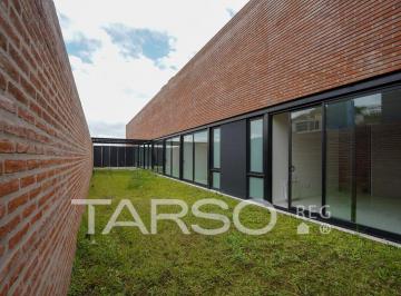 Casa · 160m² · 4 Ambientes · 2 Cocheras · Casa en Venta en Venta - Tres Dorm. - Una Sola Planta - a Estrenar - La Cuesta.