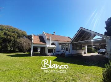 Casa · 320m² · 3 Ambientes · 1 Cochera · Casa en Venta en Pilar del Lago, Pilar, G. B. a. Zona Norte