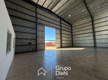 Bodega-Galpón · 960m² · 1 Ambiente · 4 Cocheras · Estratégica Nave Industrial en Alquiler en Polo 52, Zona Sur