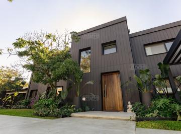 Casa · 300m² · 7 Ambientes · 4 Cocheras · Casa en Venta en Buenos Aires Golf, Bella Vista, San Miguel