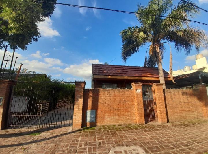 Casa · 75m² · 2 Dormitorios · 3 Cocheras