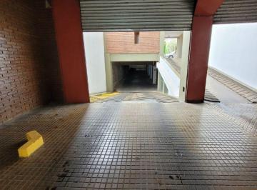 Garage , La Plata · Cantisano Propiedades Alquila Cocheras en La Plata! Av51 E/16 y 17!leer Descripción