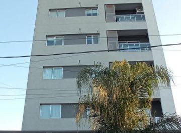 Departamento de 2 ambientes, Berazategui · Alquiler en Edificio Tower, Semipiso de Dos Ambientes, Sin Cochera, en Berazategui
