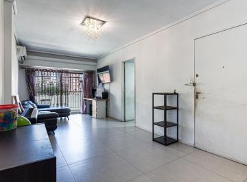 Departamento · 90m² · 4 Ambientes · Luminoso y Al Frente! Belgrano "R" - Tres Dorm. y 2 Baños