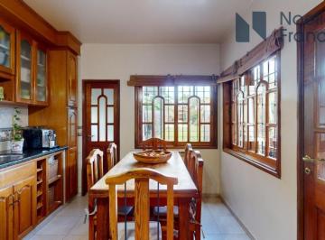 Casa · 280m² · 9 Ambientes · Casa en Gonnet Sobre Calle 19