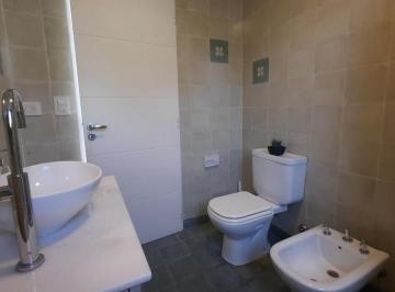 Casa · 155m² · 6 Ambientes · Casa en Venta - 3 Dorm. 3 Baños - Residencial I