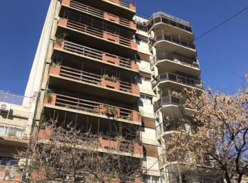 Departamento · 92m² · 4 Ambientes · Excelente Semipiso - Contrafrente - Caballito
